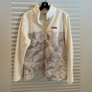 Columbia pullover ski shirt. Camo and cream. Like new condition.  Worn once